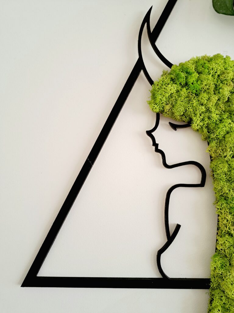 profil kobiety, prezent dla zodiakary, włosy z mchu, zielone włosy