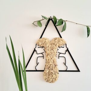 Zodiakalne bliźnięta, blond włosy, obraz z chrobotka reniferowego.